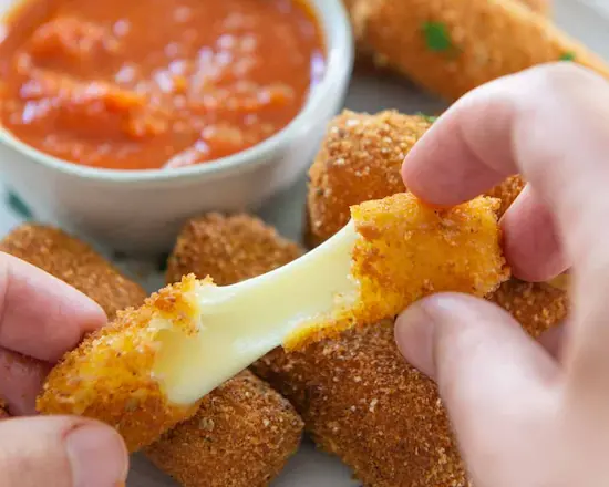Mozzarella Cheese Sticks 4 Pcs